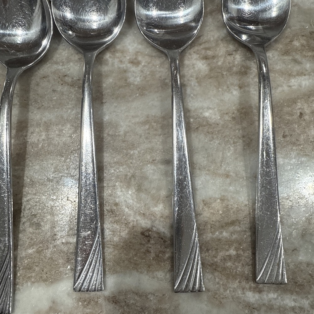 Reed & Barton Select Canaveral Stainless Flatware 35 Pc Lot Knives Forks Spoons - Picture 2 of 16
